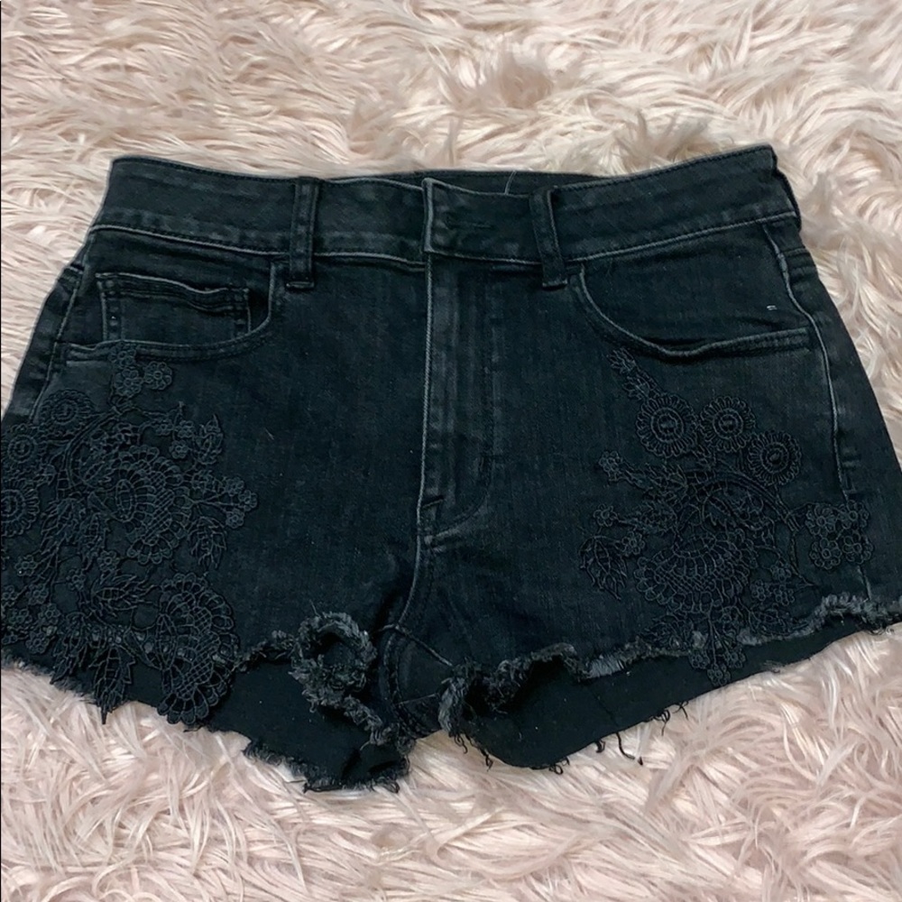 American eagle size 8 black shorts hi rise